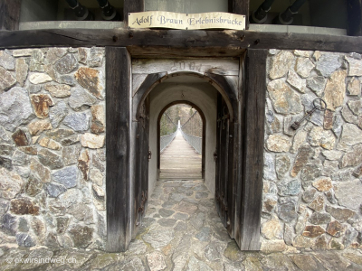 Steinwasen-Erlebnispark-mit-Erlebnisbruecke