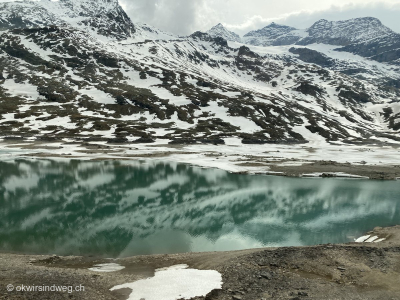 Lago-Bianco-weisser-See-Bernina-fliessrichtung-Sued-Adria