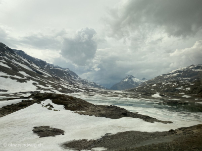 Wasserscheide-nord-sued-auf-dem-Berninapass