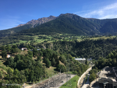 Wanderung-Bitsch-Aussicht-von-Haengebruecke-aus