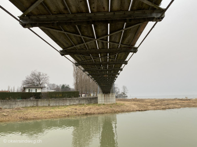 Steinachmuendung-Haengebruecke-von-unten