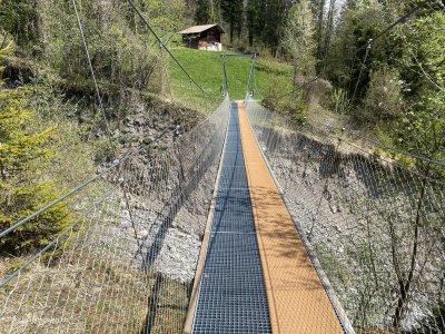 Hängebrücke-Bachtalen-Wildbach-Brienz