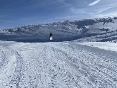 Gletscherskigebiet-im-Berner-Oberland-Les-Diablerets