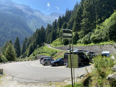 Haltestelle-Voralp_beginn_Alpinwanderung_Hoehenwanderung