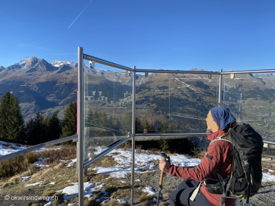 Walserweg-Wanderung-Obersaxen-Durchblickpanorama