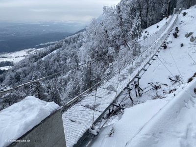 Jura-Hoehenwanderwegueber_das_Gschlifftobel