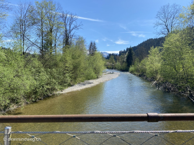 Blick-von-Emmen-Haengebruecke-in-Eggiwil