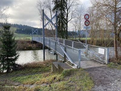 Uferweg-Emme-Flusshängebrücke