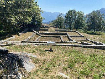 CASTELLIERE_BURGRUINEN_-TEGNA