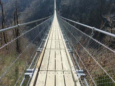 Tibetische-Hängebrücke-Carasc-6