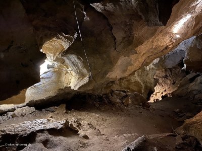 Beleuchtete-Höhle-Mamilchloch