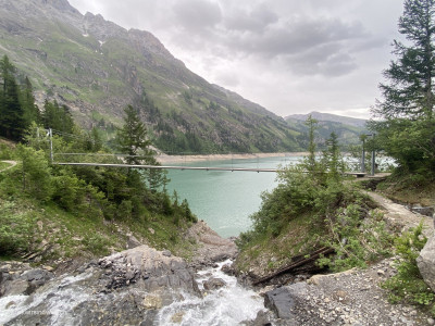 Passerelle-Tzeuzier-Haengebruecke-Zeuzier