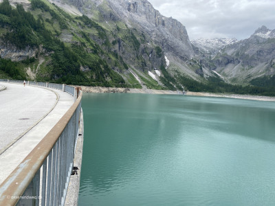 Tseuzier-Staumauer-und-Stausee