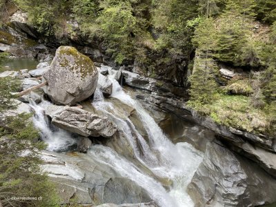 wasserparadies-roflaschlucht-hinterrhein-averserrhein