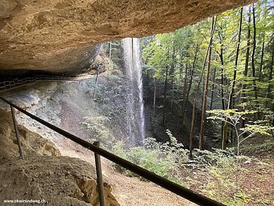 Büttschwil, Wandern, Hängebrücke, Höhle, Wasserfall