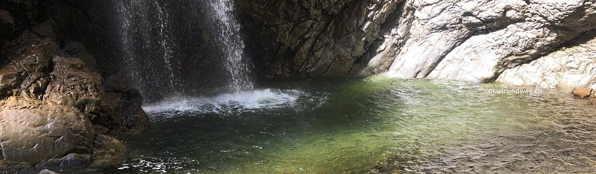 Chessiloch Rundwanderung zu Wasserfall und Hängebrücke